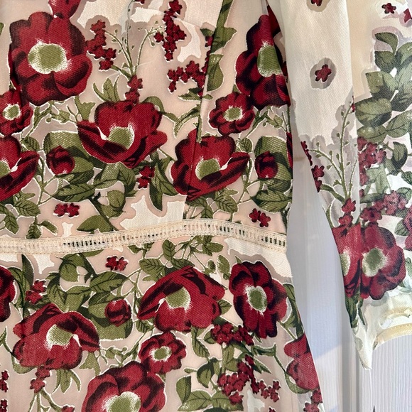 Gabby Skye Floral Red/Cream Dress - Picture 2 of 8